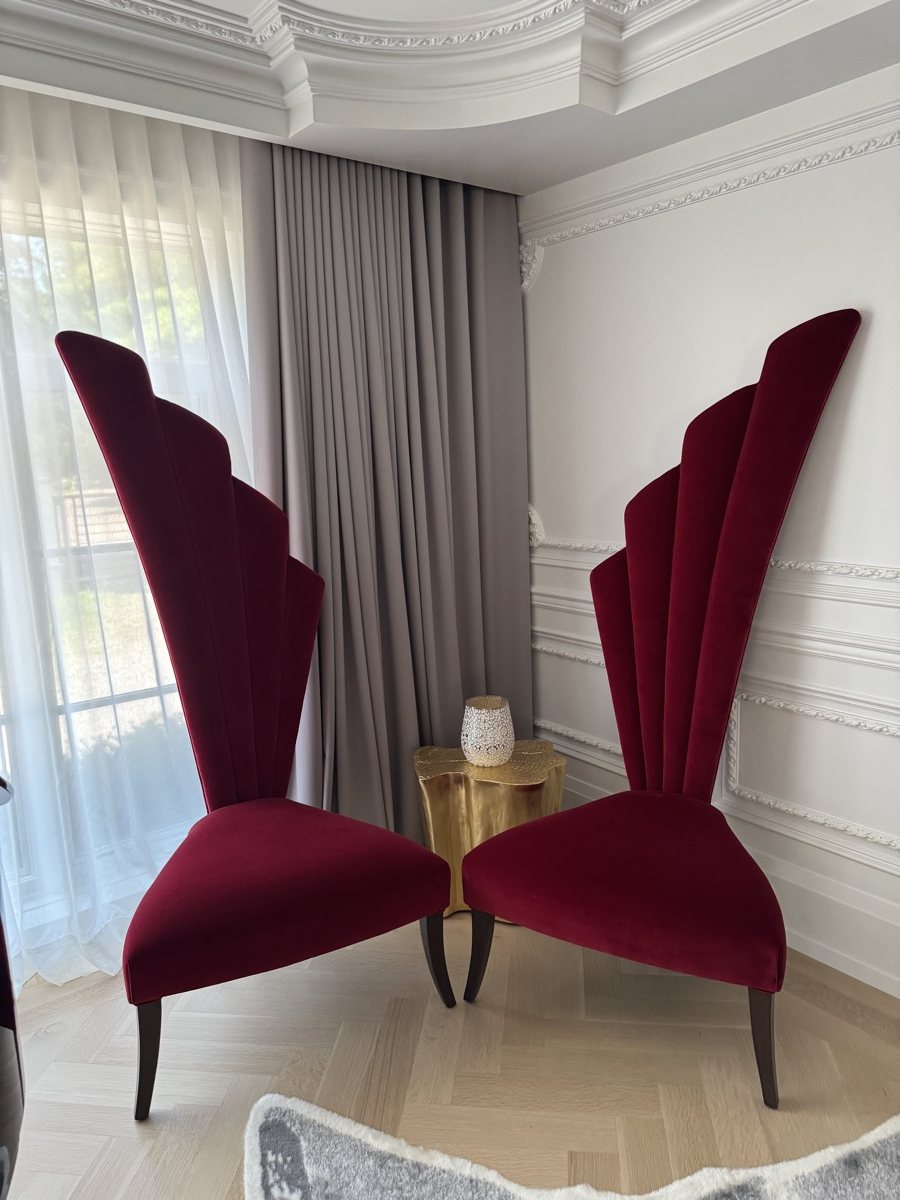 High Fan-Back Throne Chairs